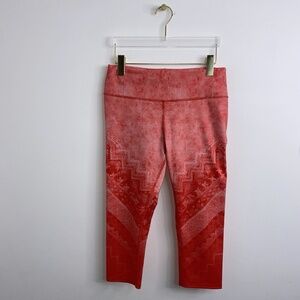 Alo Yoga Cropped Leggings Yoga Pants Size M Red Knee Lenght Airbrush